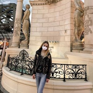 Meet your Posher, Anne